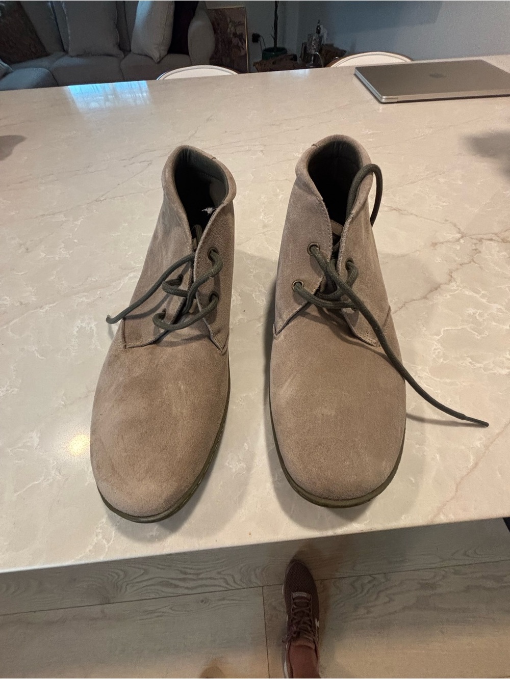 Women’s Suede Chukka Boots in Taupe
